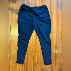 BLUE UNDERARMOUR STRETCH JOGGERS POWERED BY CELLIANT  - EXCELLENT CONDITION